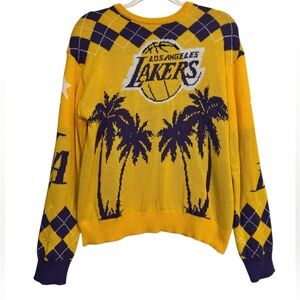 L.A. Lakers Sweater Size S NWT Officially Licensed